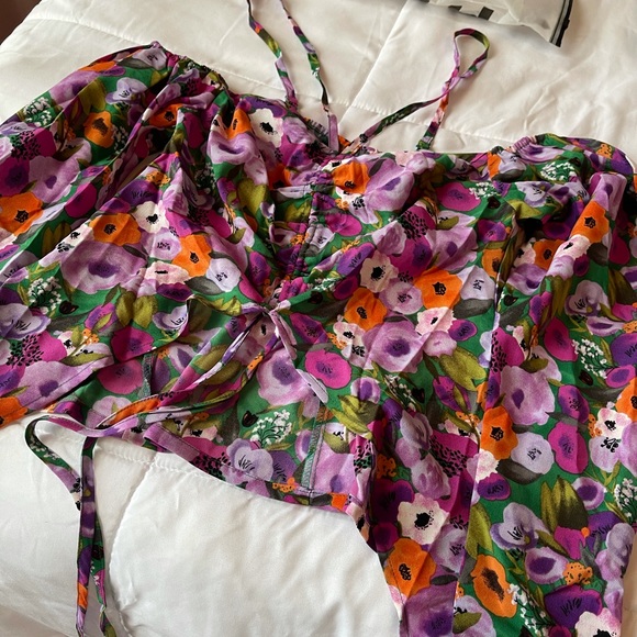 Festive Tropical Multicolor flora short/blouse - Picture 4 of 4